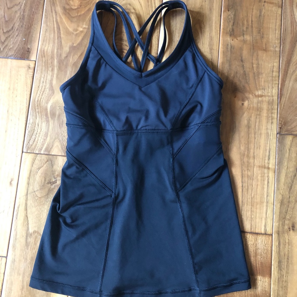 Lululemon black tank